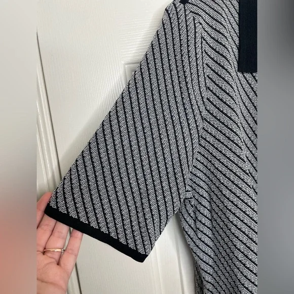 Exclusively Misook Black & White Open Front Short Sleeve Knit Cardigan M - Picture 3 of 11